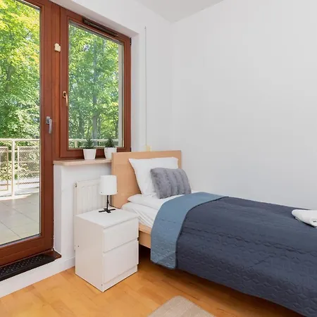 Family 2 Bedrooms & 1 Km To The By Renters Gdynia