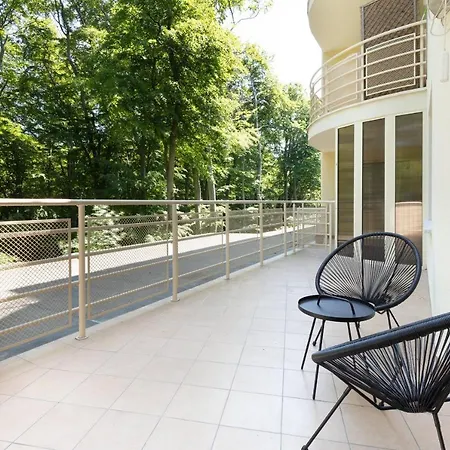 Family 2 Bedrooms & 1 Km To The By Renters * Gdynia