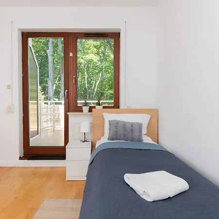 Apartment Family 2 Bedrooms & 1 Km To The By Renters *