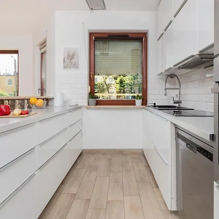 Apartment Family 2 Bedrooms & 1 Km To The By Renters Gdynia
